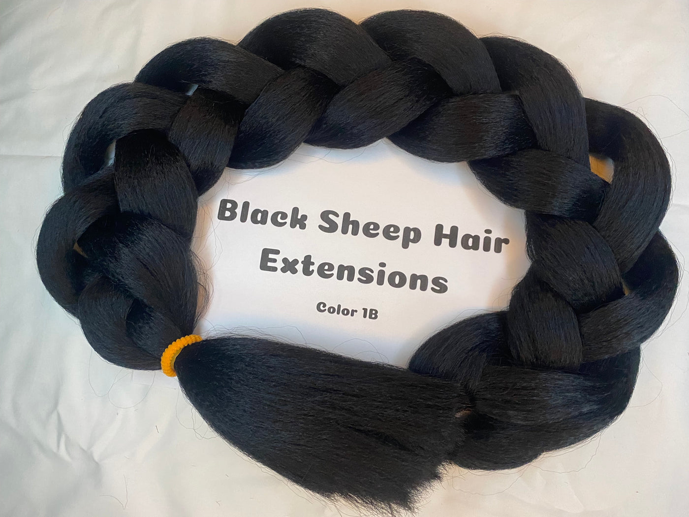Braiding Single Pack Bundle Sensationnel X-Pression - ULTRA BRAID  Hair length: 82 inch Hair material: Synthetic Jumbo Xpression Braid Hair Hair grade: High Temperature Synthetic Fiber Hair texture: Yaki Perm Pre-stretched, tangle free, hot water use. color 1B